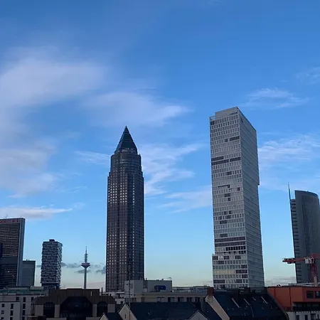 Mooncity & Boardinghouse מלון *