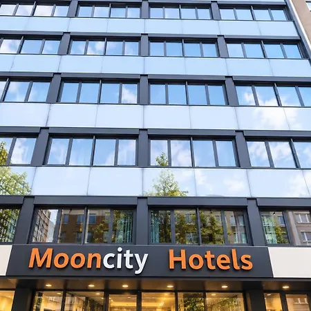 Mooncity & Boardinghouse *