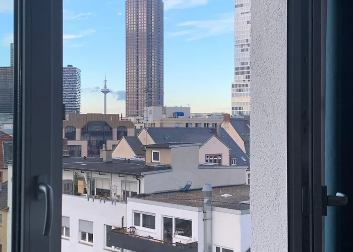 Mooncity & Boardinghouse Hotel *