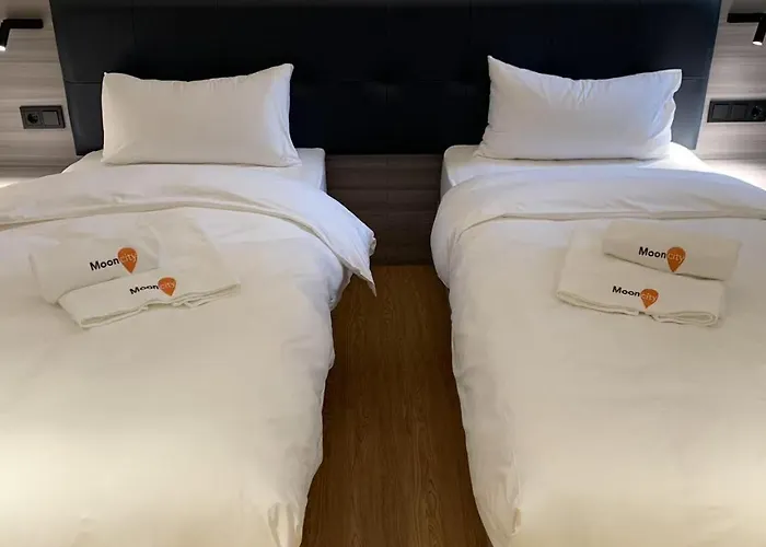 Hotel Mooncity & Boardinghouse